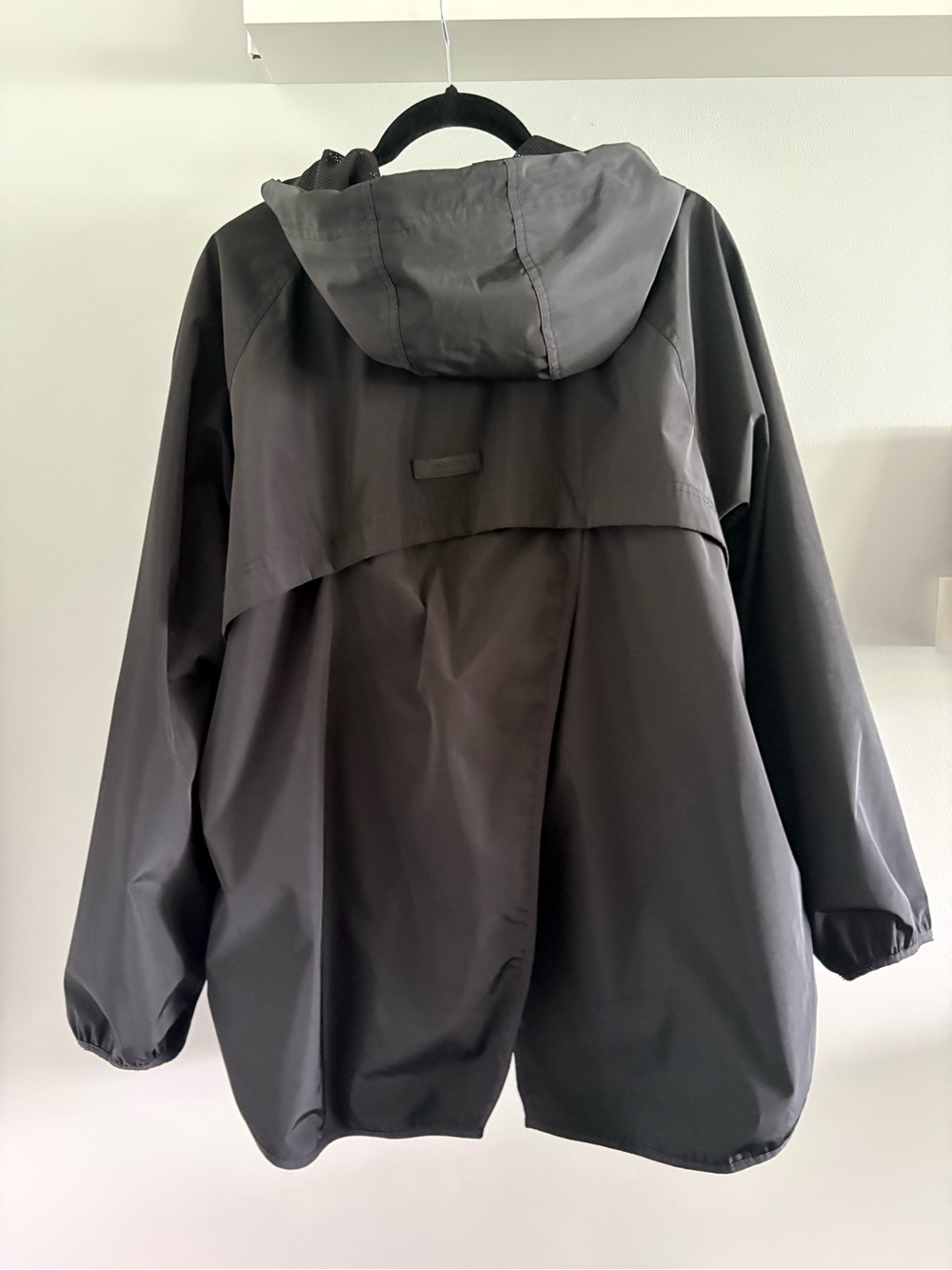 Calvin Klein Running Jacket - Picture 3 of 4